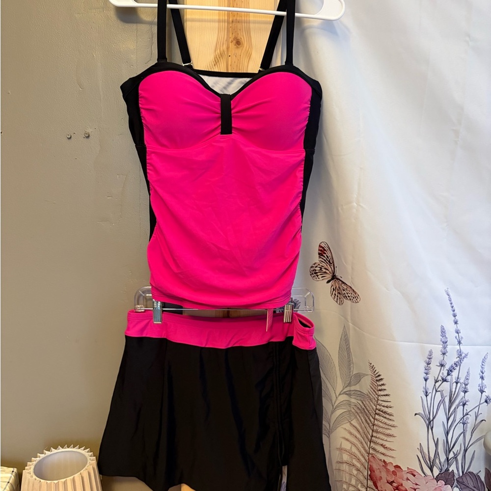 Younique Vibrant Pink and Black Swimwear